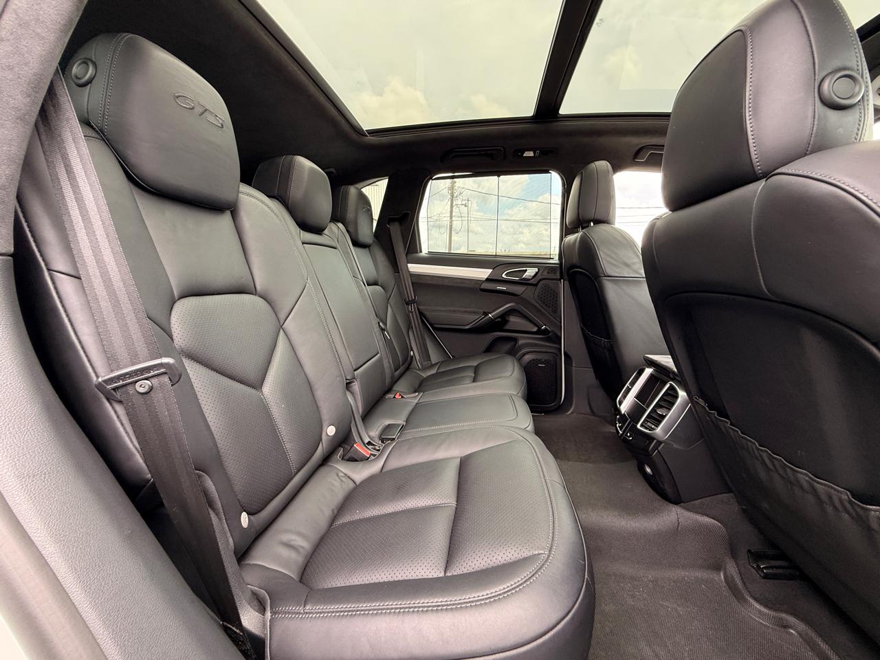 Porsche Cayenne GTS 2016