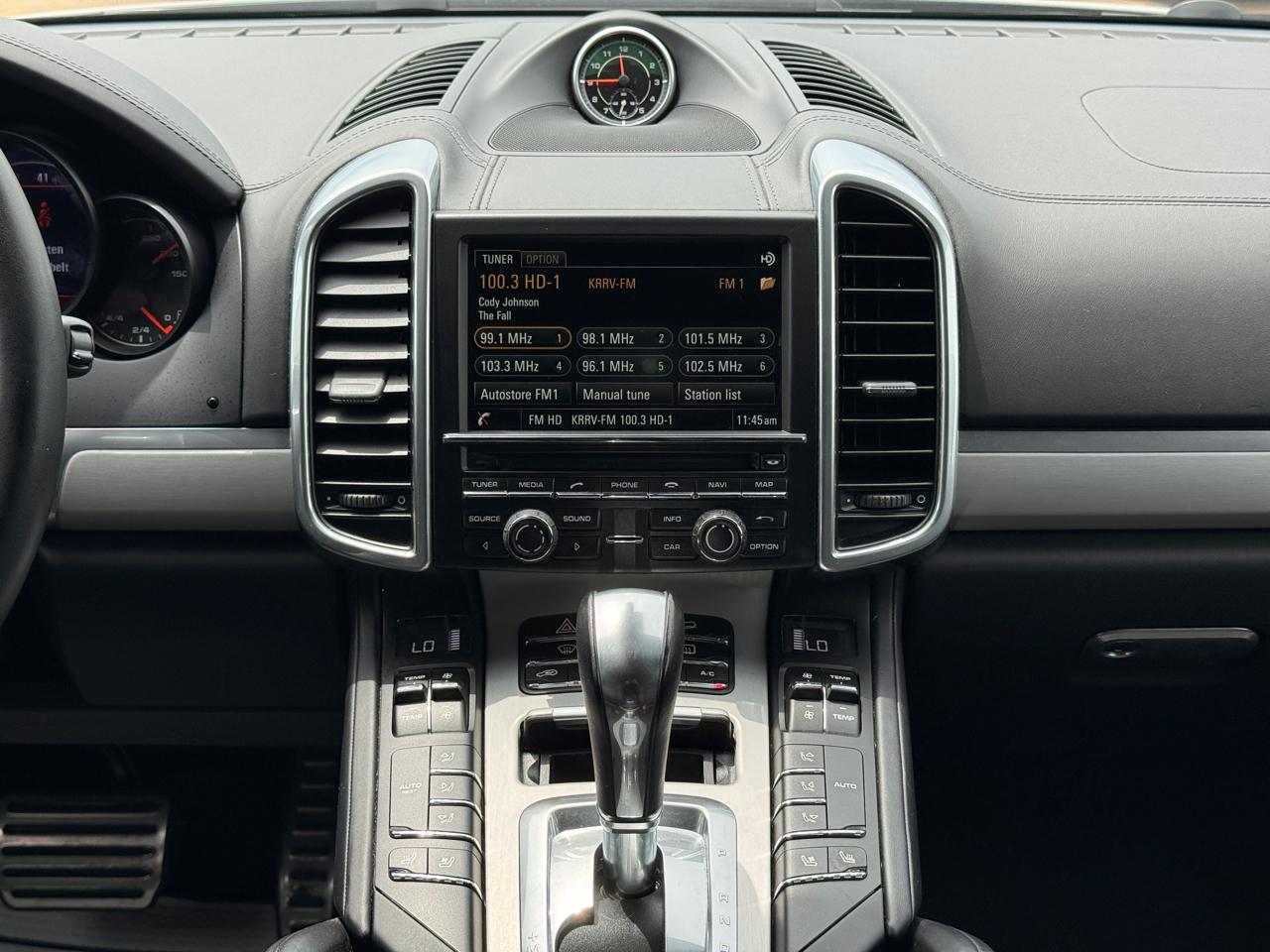 Porsche Cayenne GTS 2016