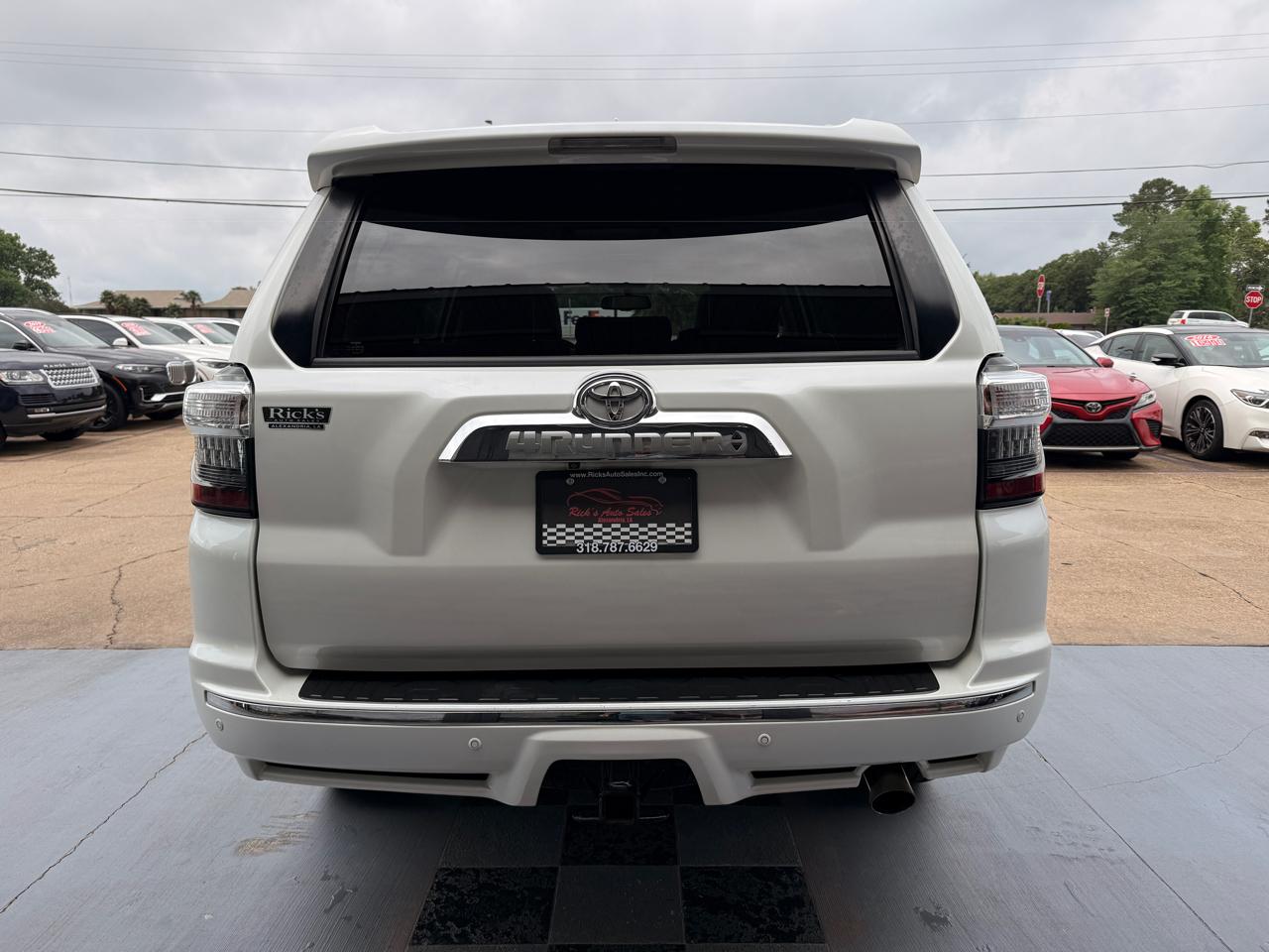 Toyota 4Runner SR5 2WD 2019