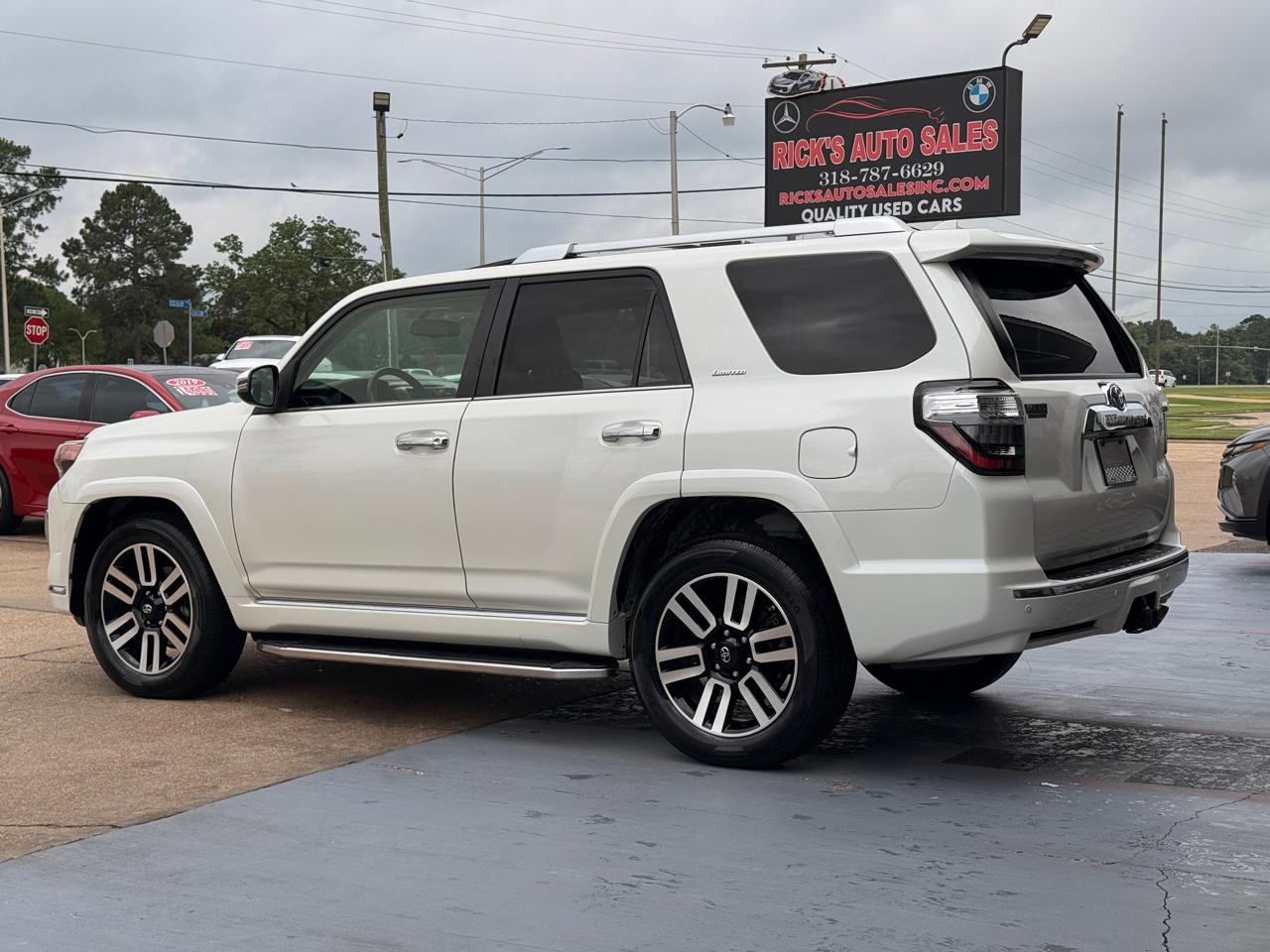Toyota 4Runner SR5 2WD 2019