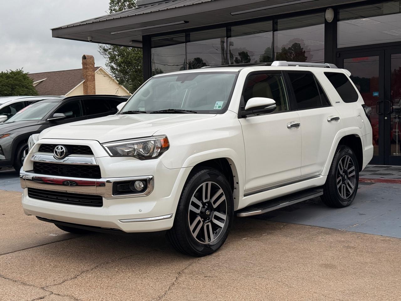 Toyota 4Runner SR5 2WD 2019