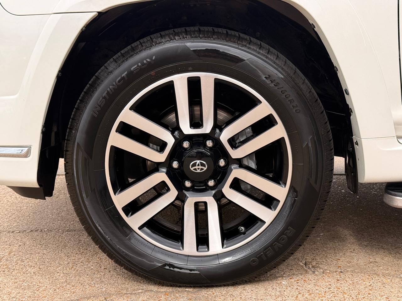 Toyota 4Runner SR5 2WD 2019