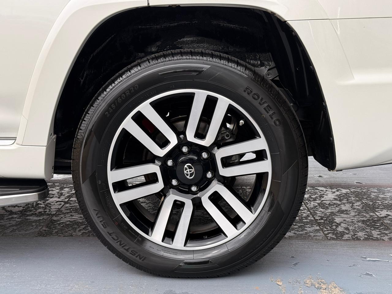 Toyota 4Runner SR5 2WD 2019