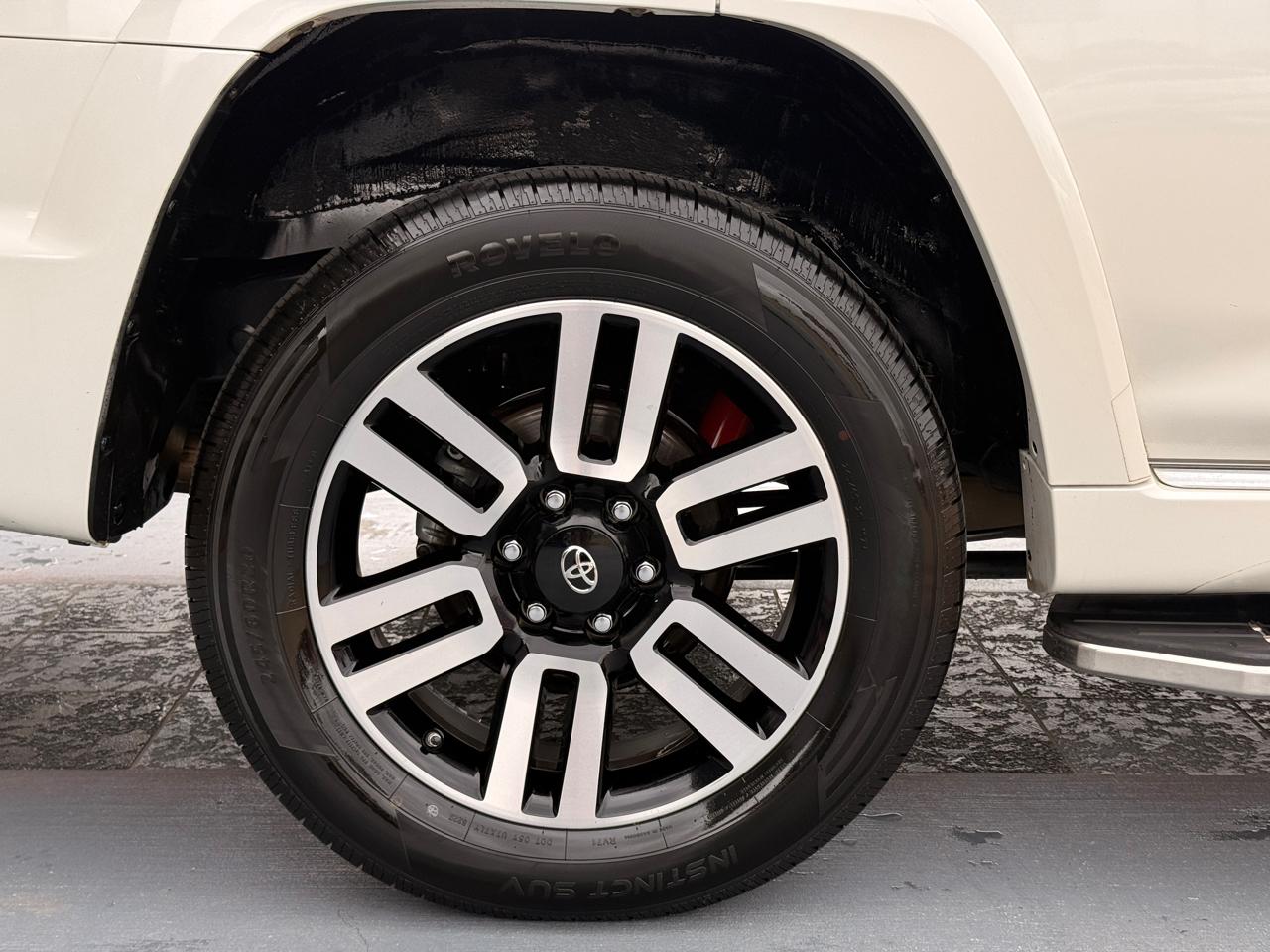 Toyota 4Runner SR5 2WD 2019