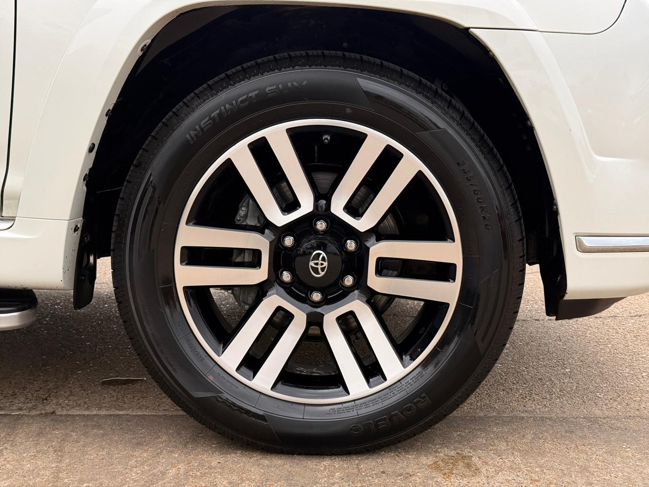 Toyota 4Runner SR5 2WD 2019