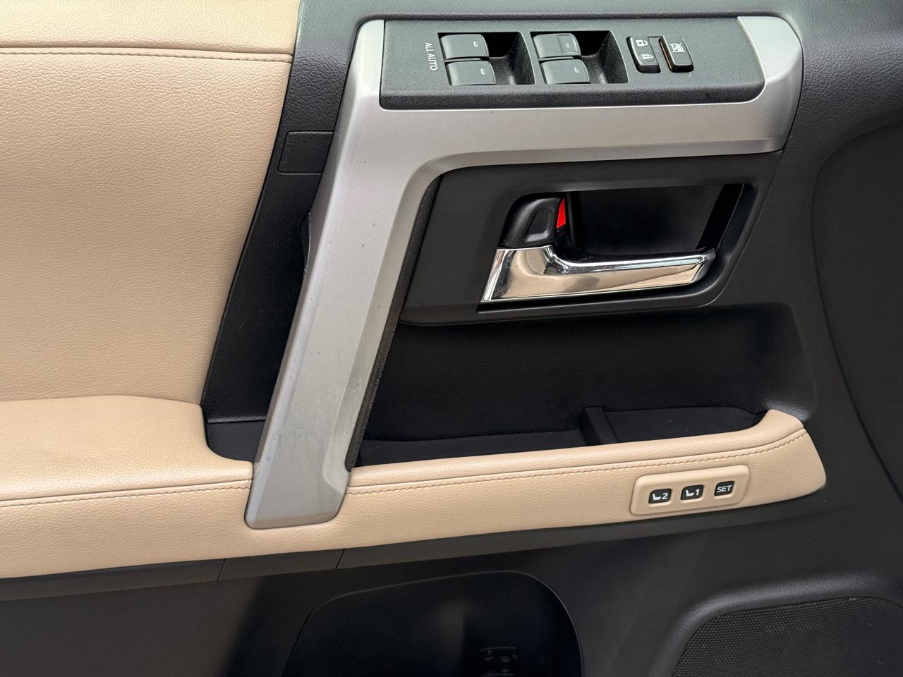 Toyota 4Runner SR5 2WD 2019