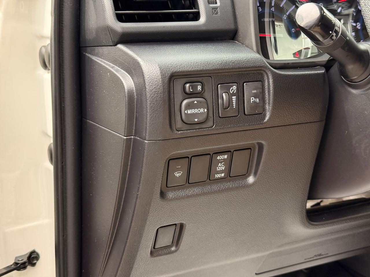 Toyota 4Runner SR5 2WD 2019