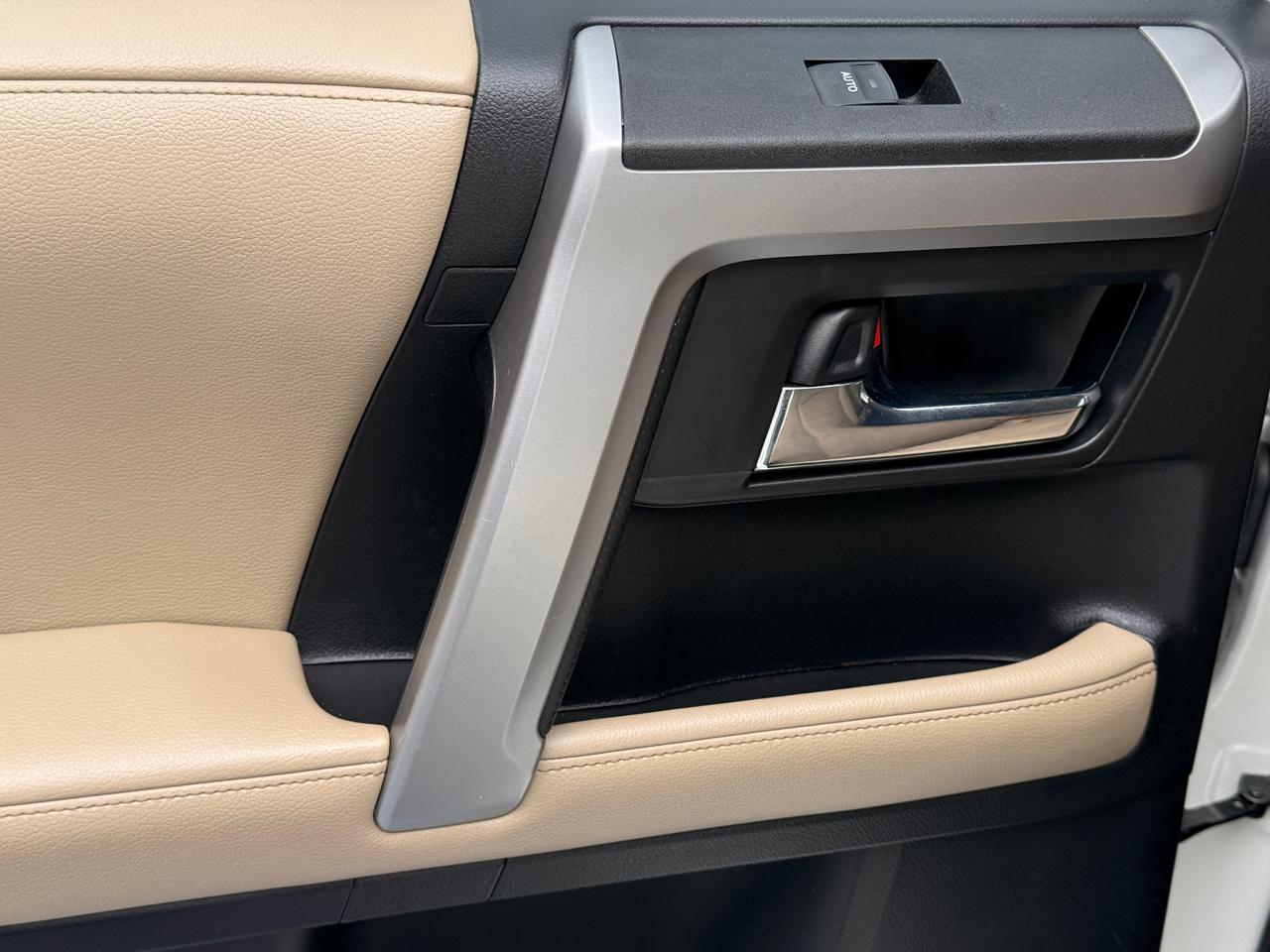 Toyota 4Runner SR5 2WD 2019