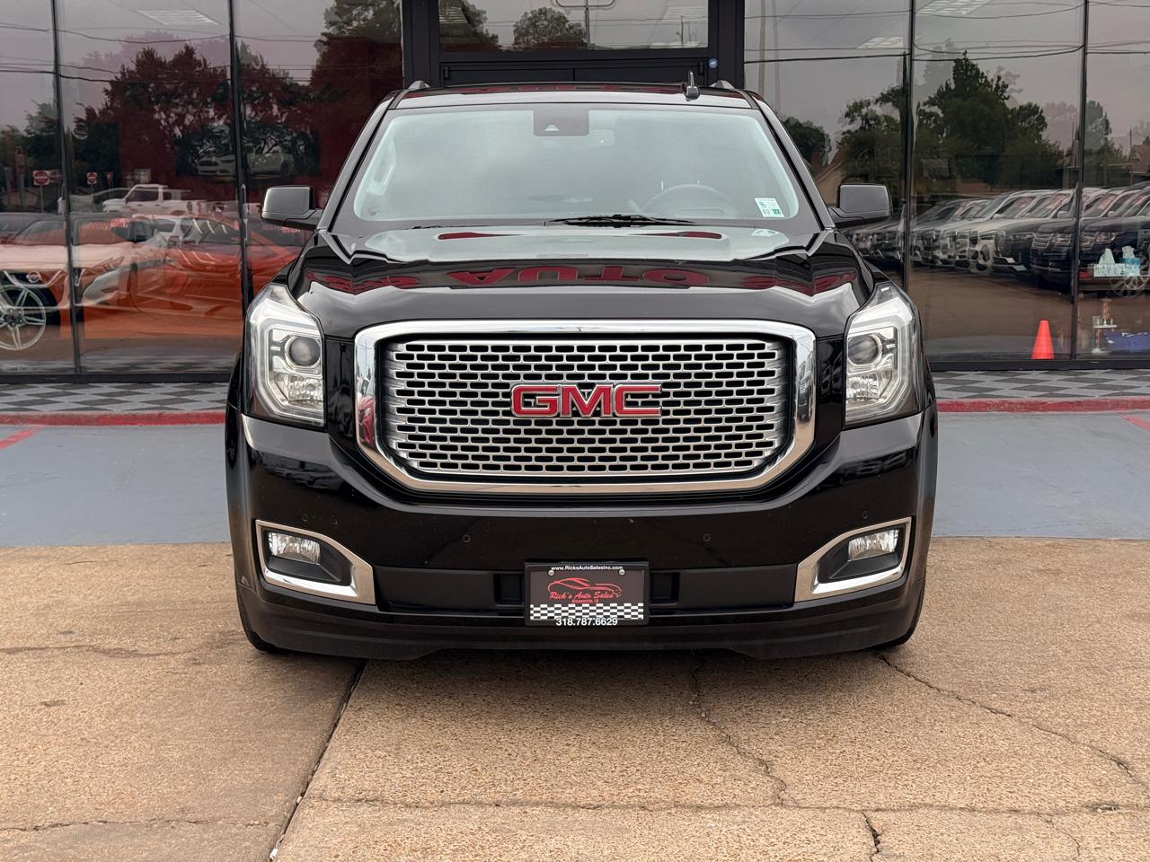 GMC Yukon Denali 4WD 2017