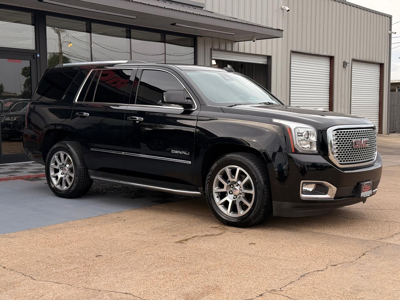 GMC Yukon Denali 4WD 2017