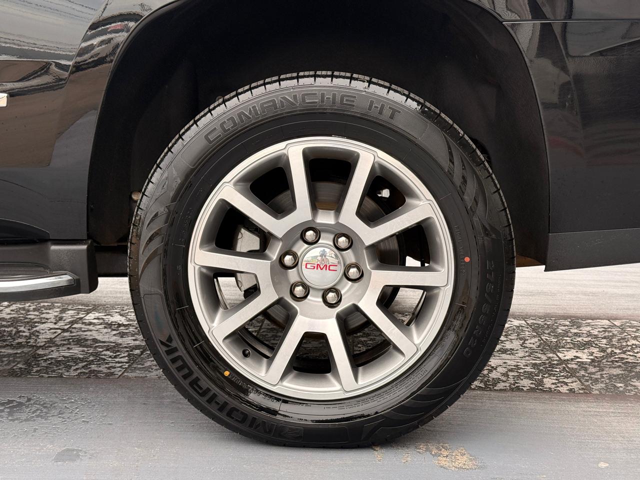 GMC Yukon Denali 4WD 2017