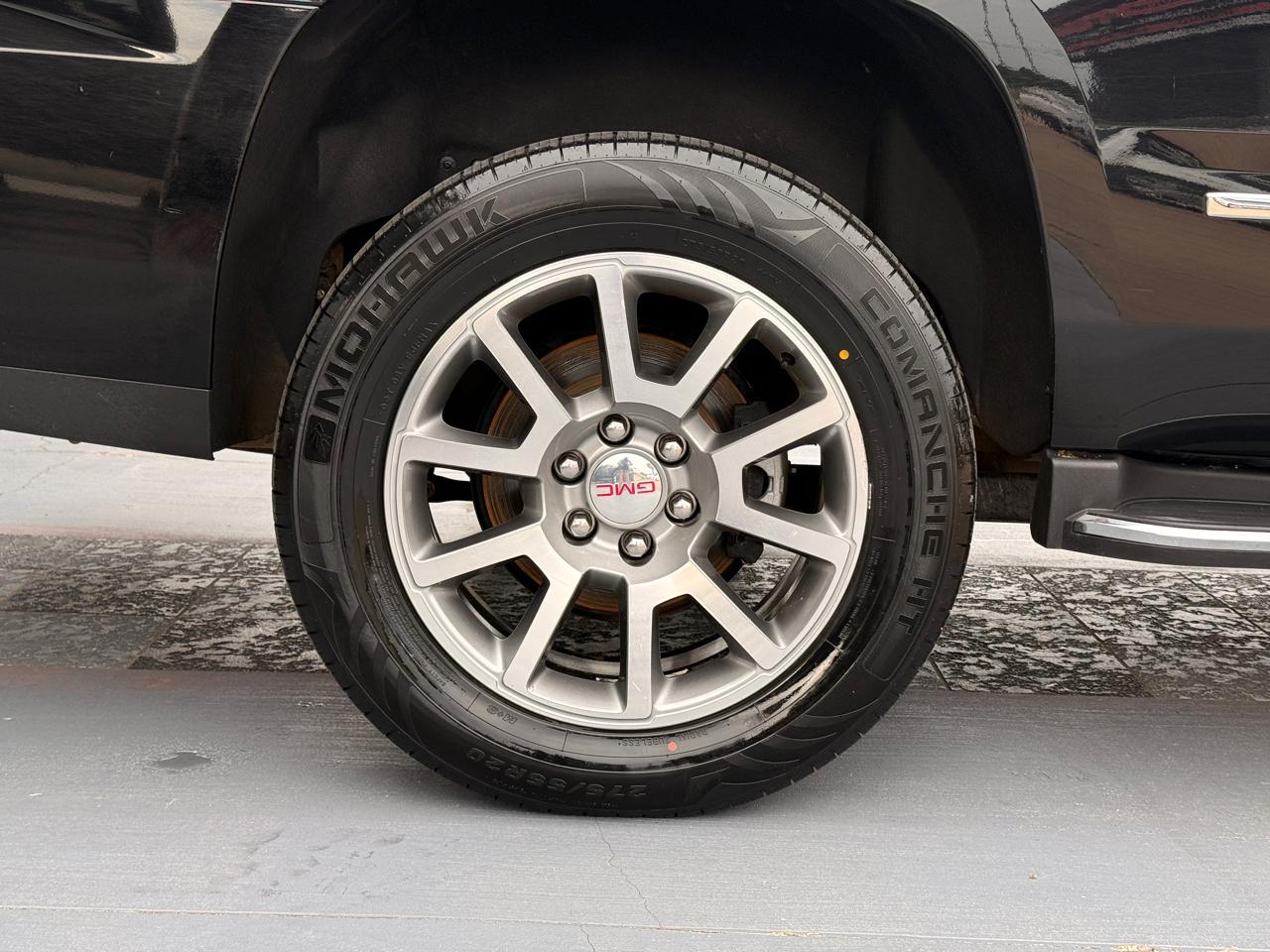 GMC Yukon Denali 4WD 2017