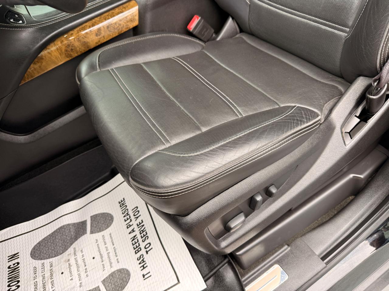GMC Yukon Denali 4WD 2017