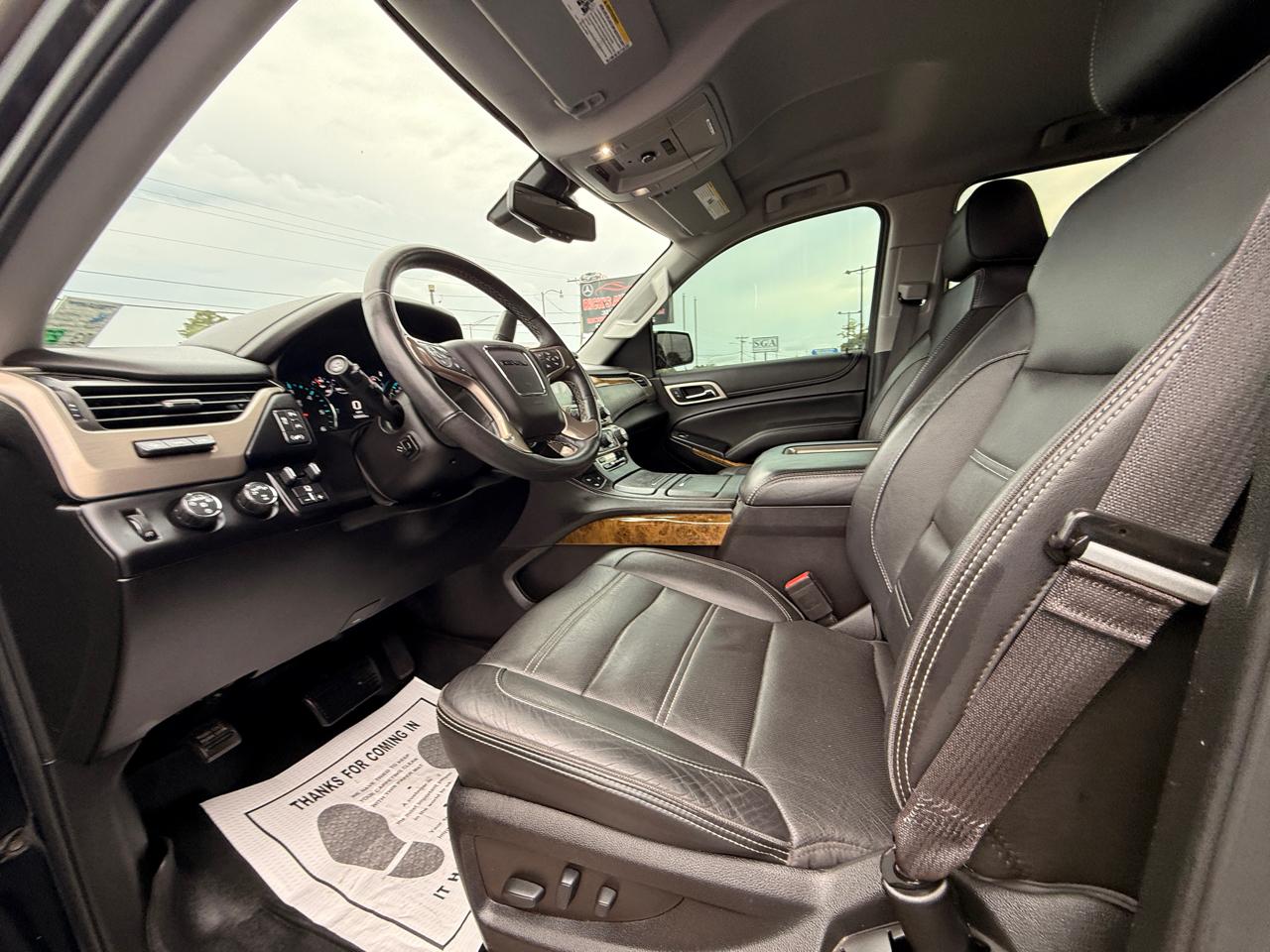 GMC Yukon Denali 4WD 2017