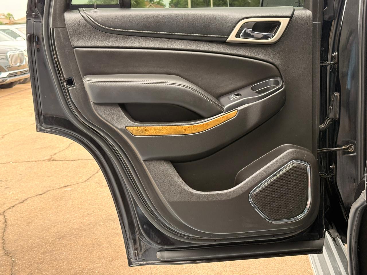 GMC Yukon Denali 4WD 2017
