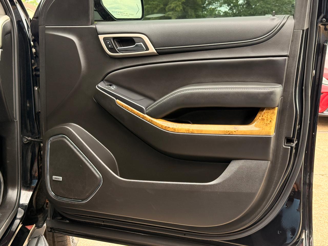 GMC Yukon Denali 4WD 2017