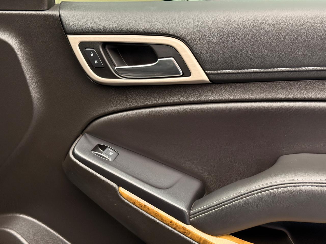 GMC Yukon Denali 4WD 2017