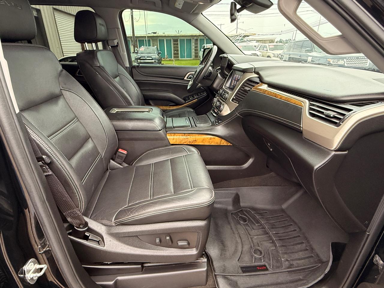 GMC Yukon Denali 4WD 2017