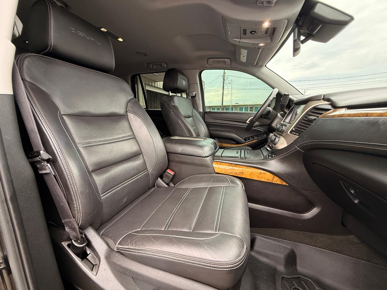 GMC Yukon Denali 4WD 2017