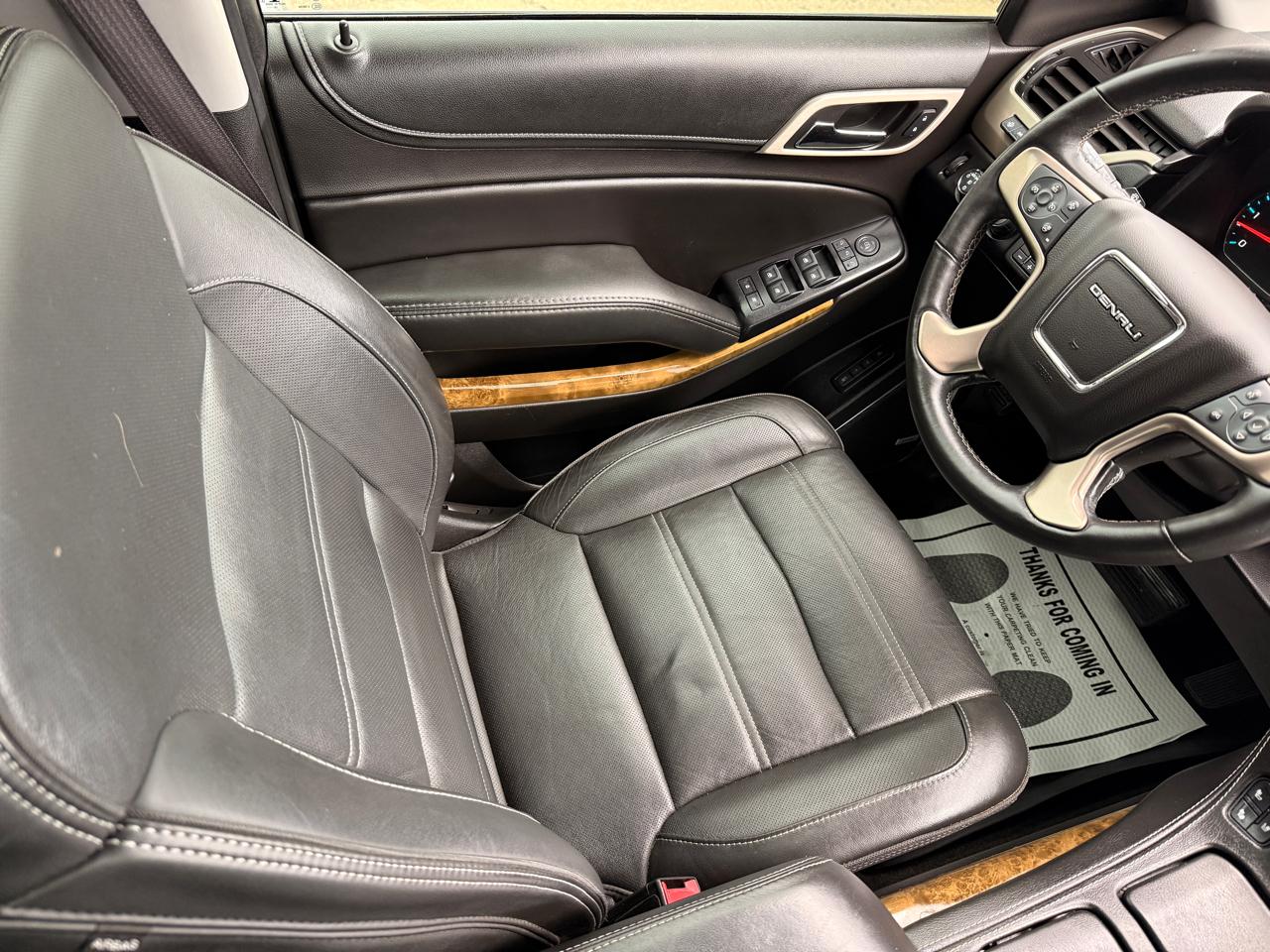 GMC Yukon Denali 4WD 2017