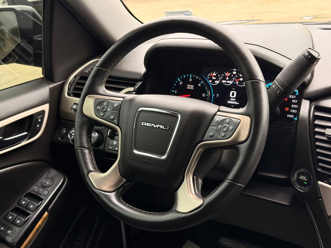 GMC Yukon Denali 4WD 2017