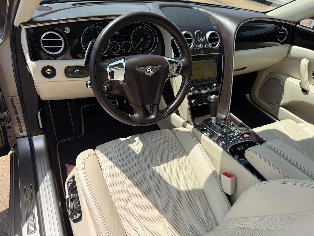 Bentley Flying Spur  2016