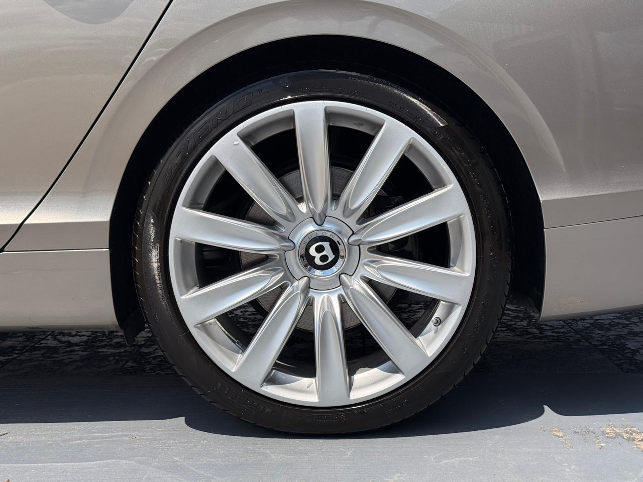 Bentley Flying Spur  2016