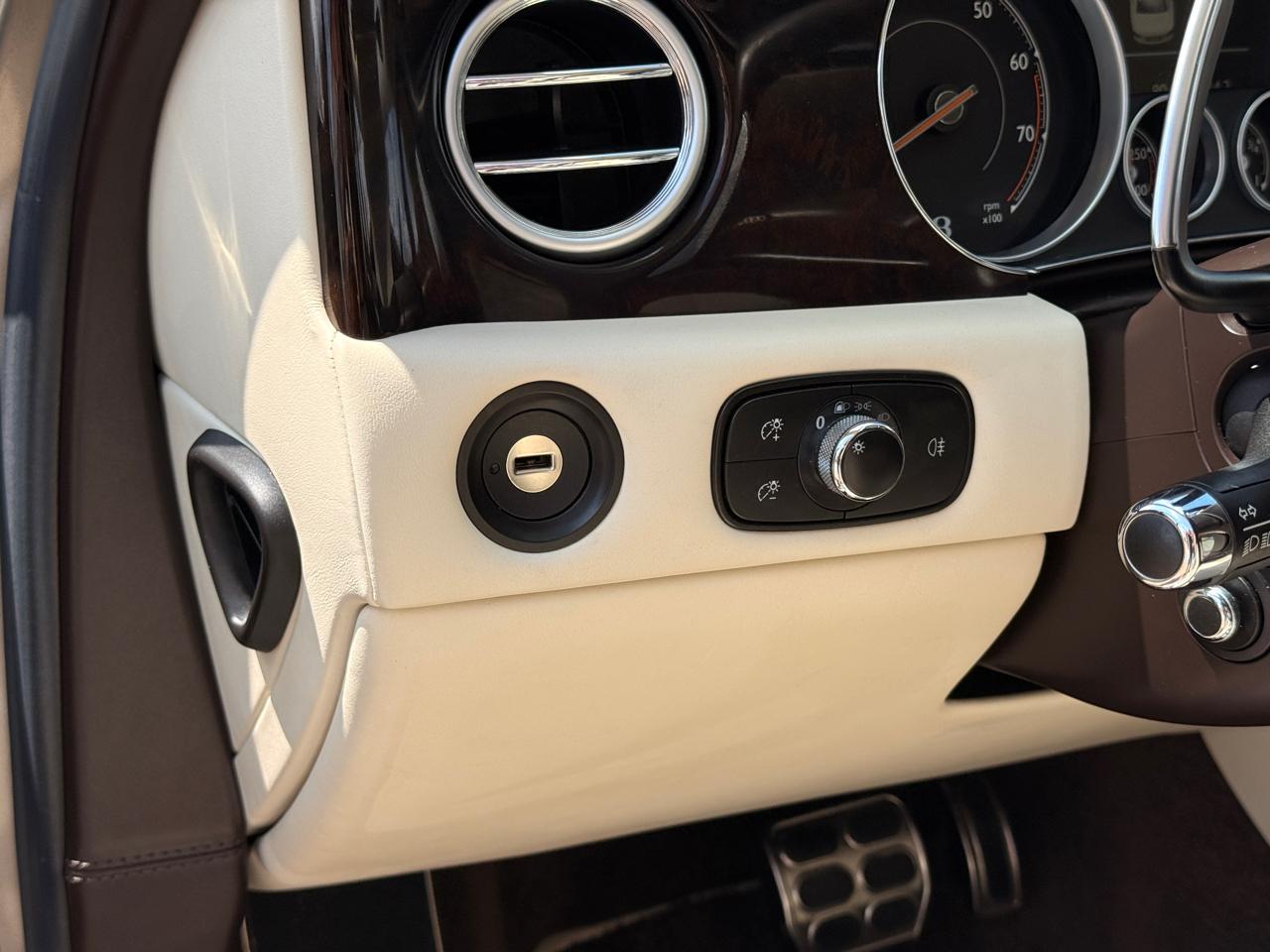 Bentley Flying Spur  2016