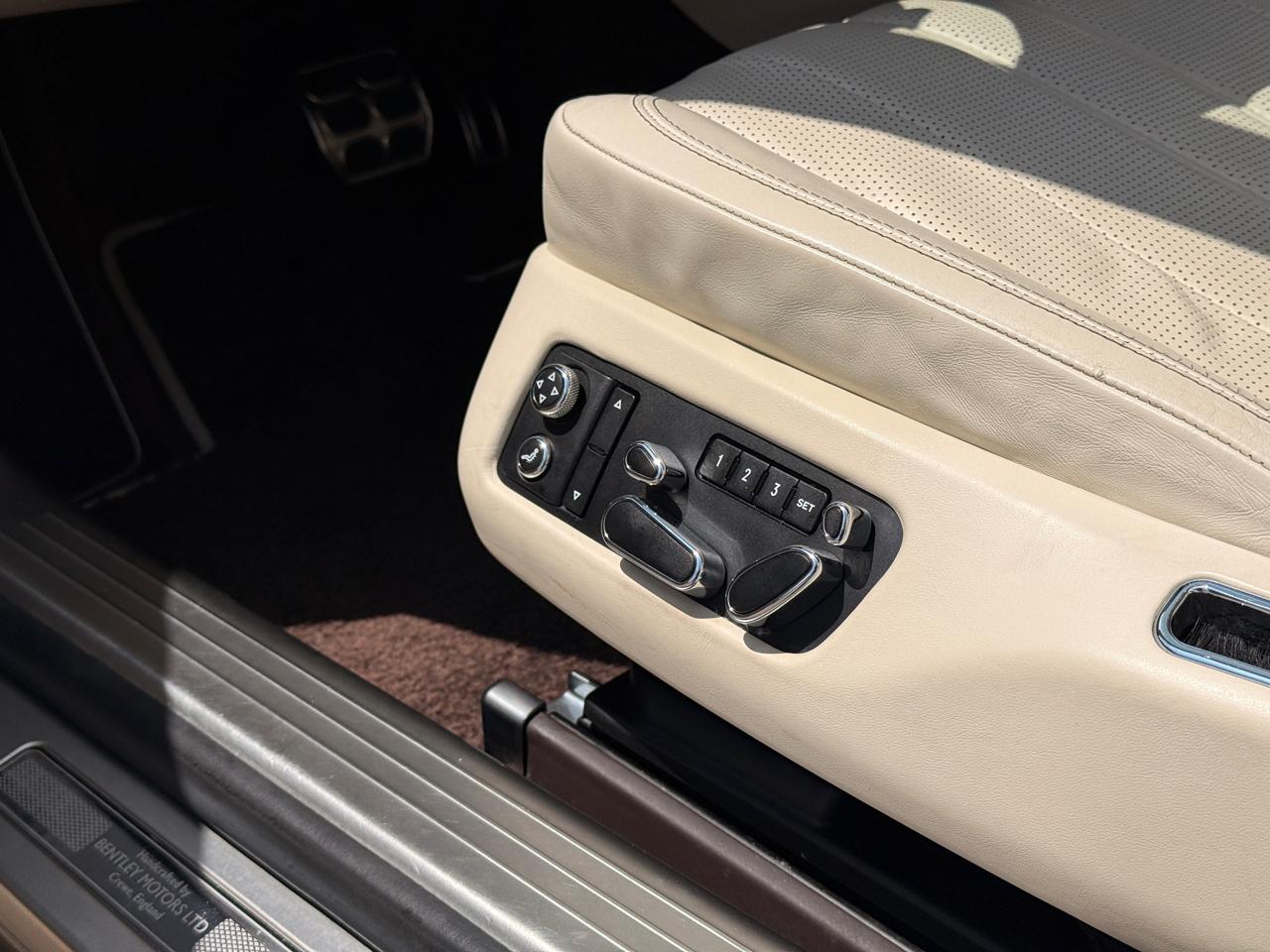 Bentley Flying Spur  2016