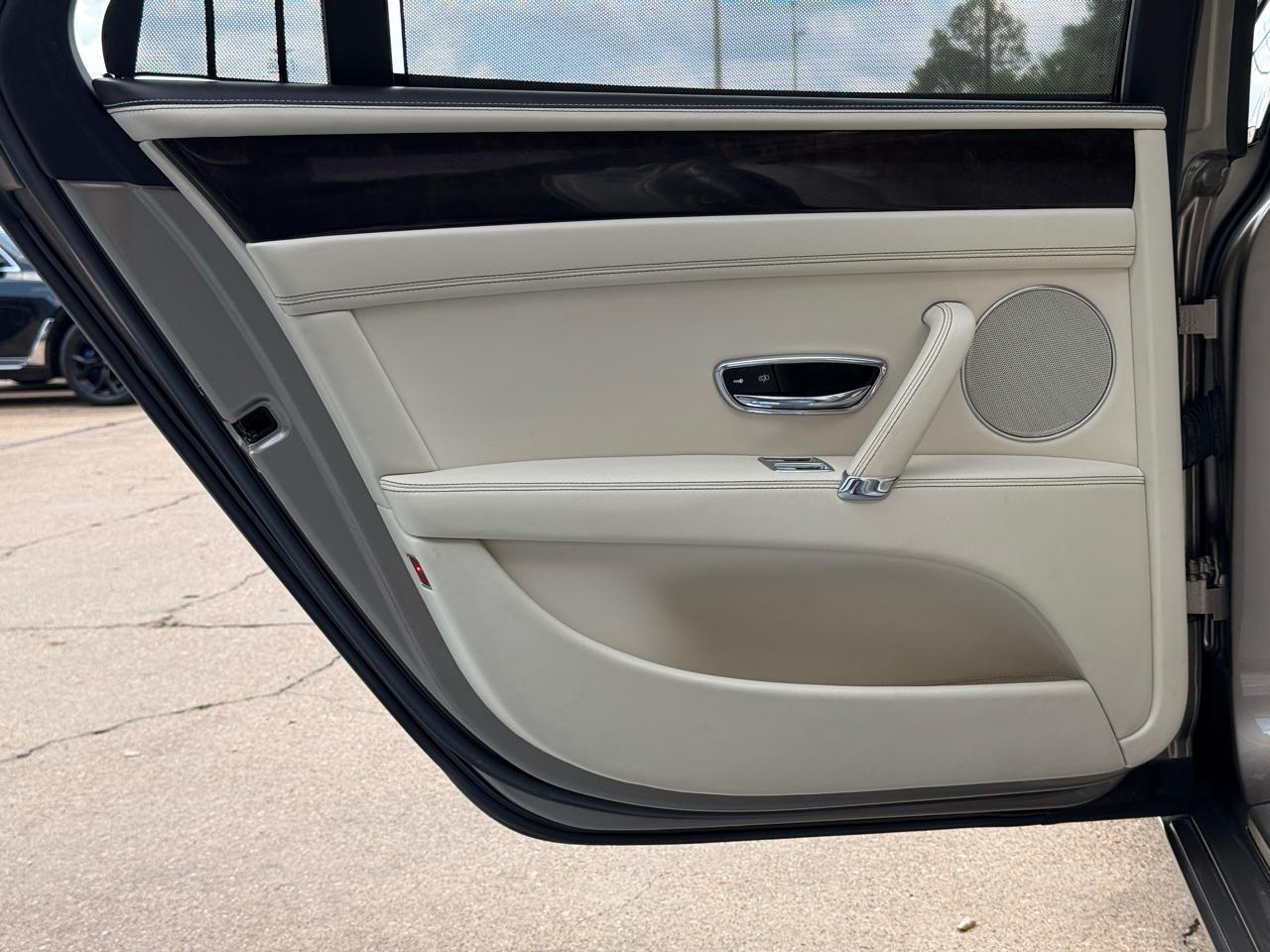 Bentley Flying Spur  2016