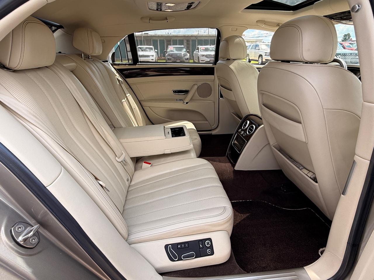 Bentley Flying Spur  2016
