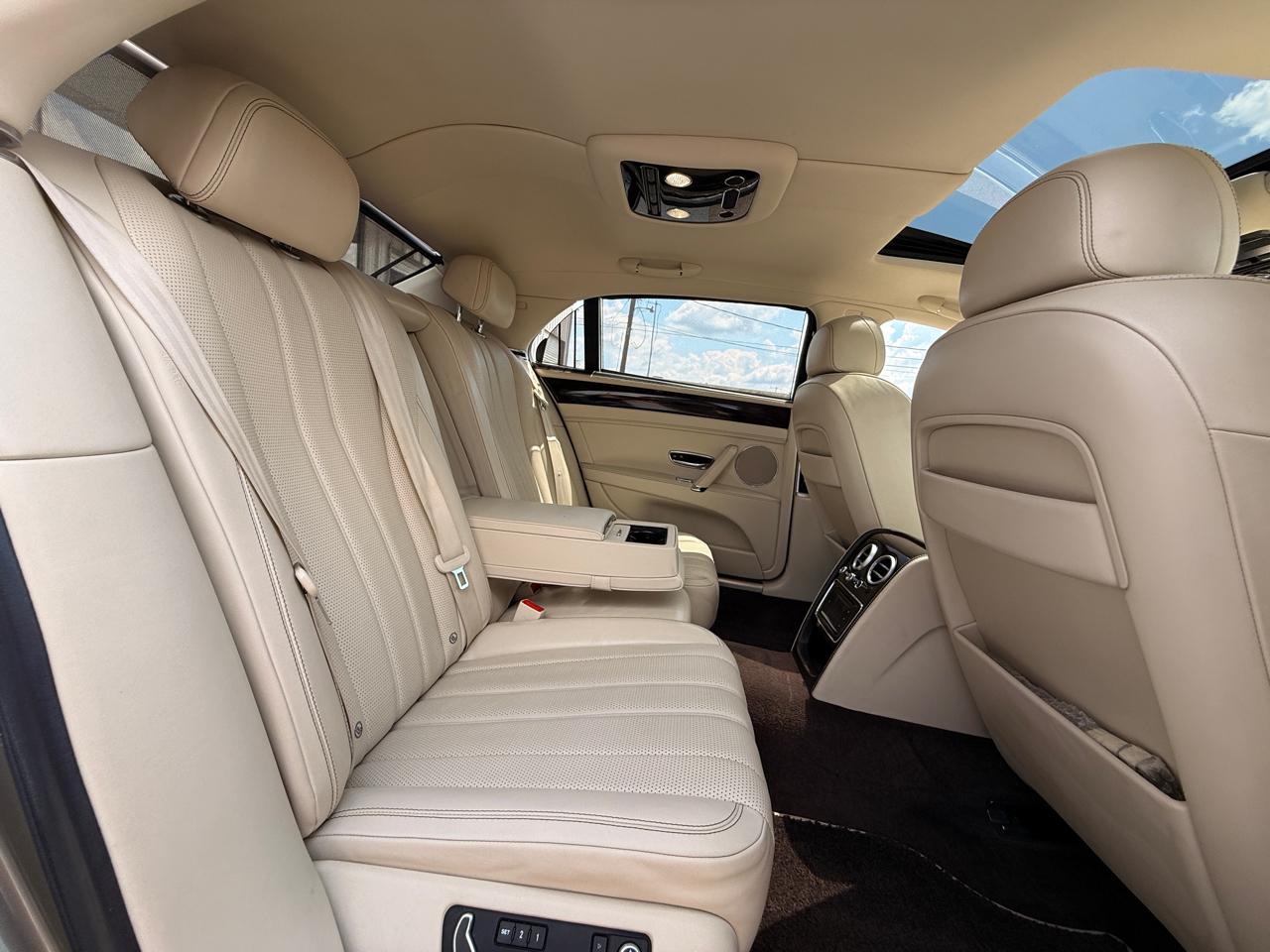 Bentley Flying Spur  2016