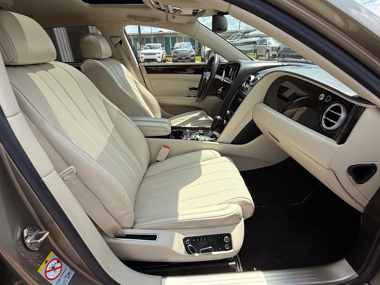 Bentley Flying Spur  2016