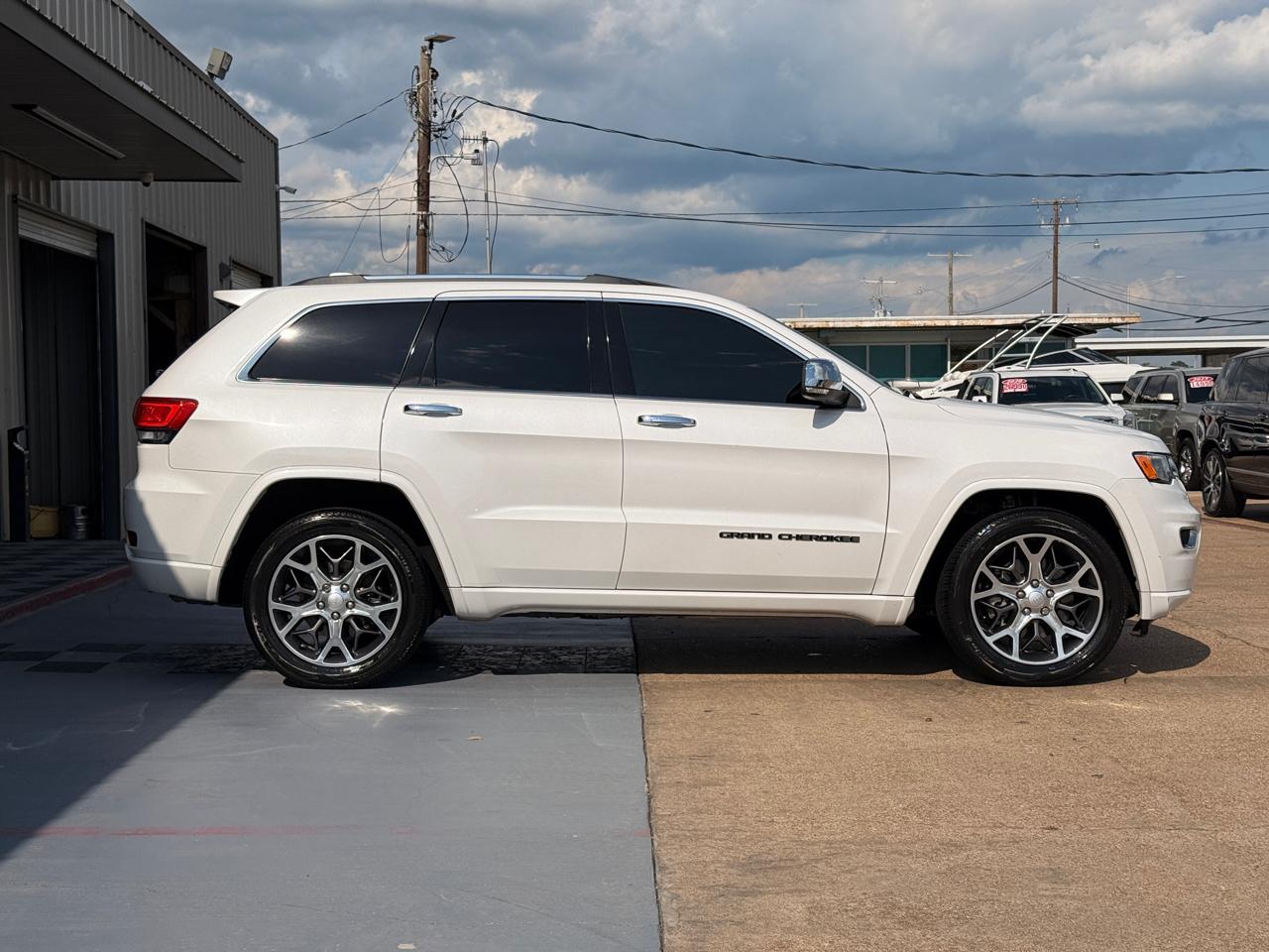 Jeep Grand Cherokee Overland 2WD 2021