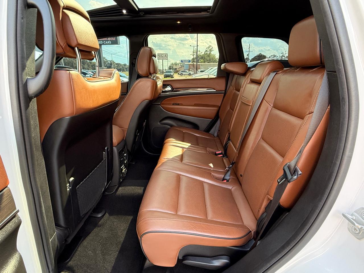 Jeep Grand Cherokee Overland 2WD 2021