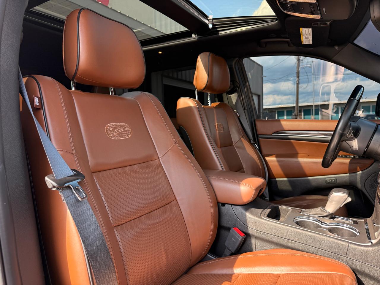 Jeep Grand Cherokee Overland 2WD 2021