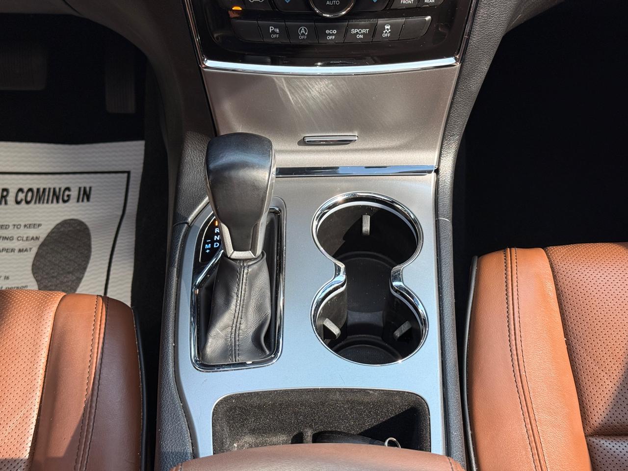 Jeep Grand Cherokee Overland 2WD 2021