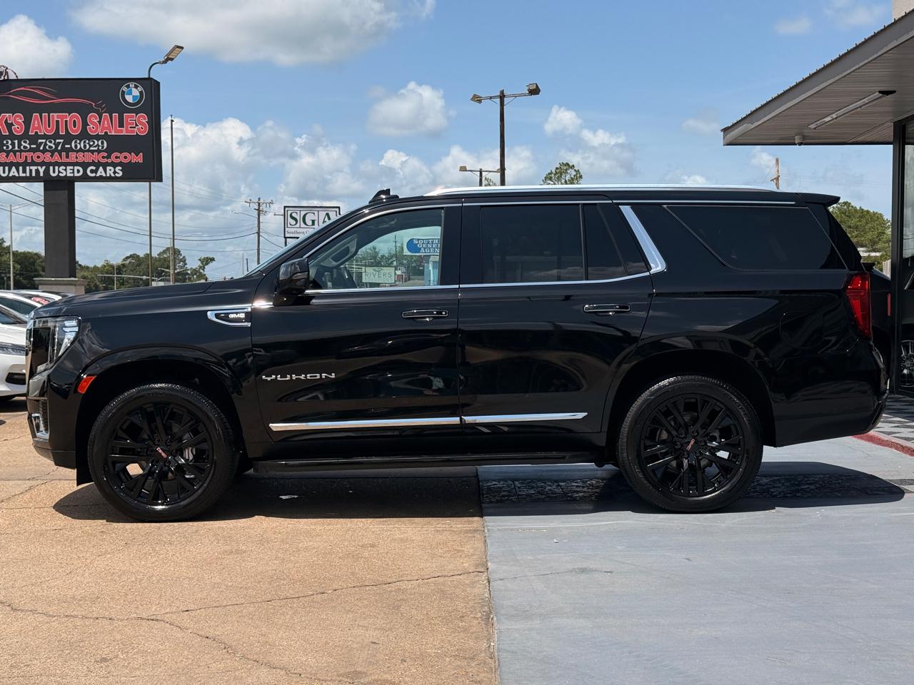GMC Yukon SLT 2WD 2021
