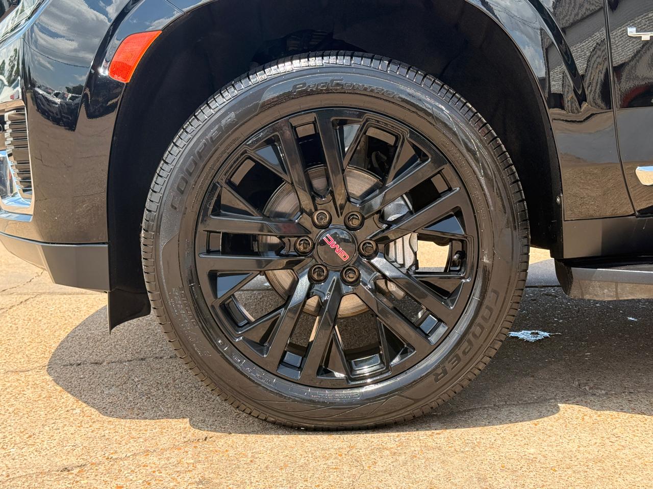 GMC Yukon SLT 2WD 2021