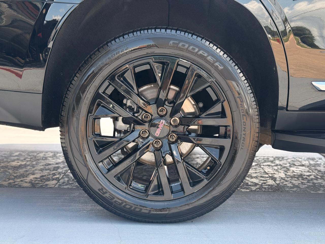 GMC Yukon SLT 2WD 2021