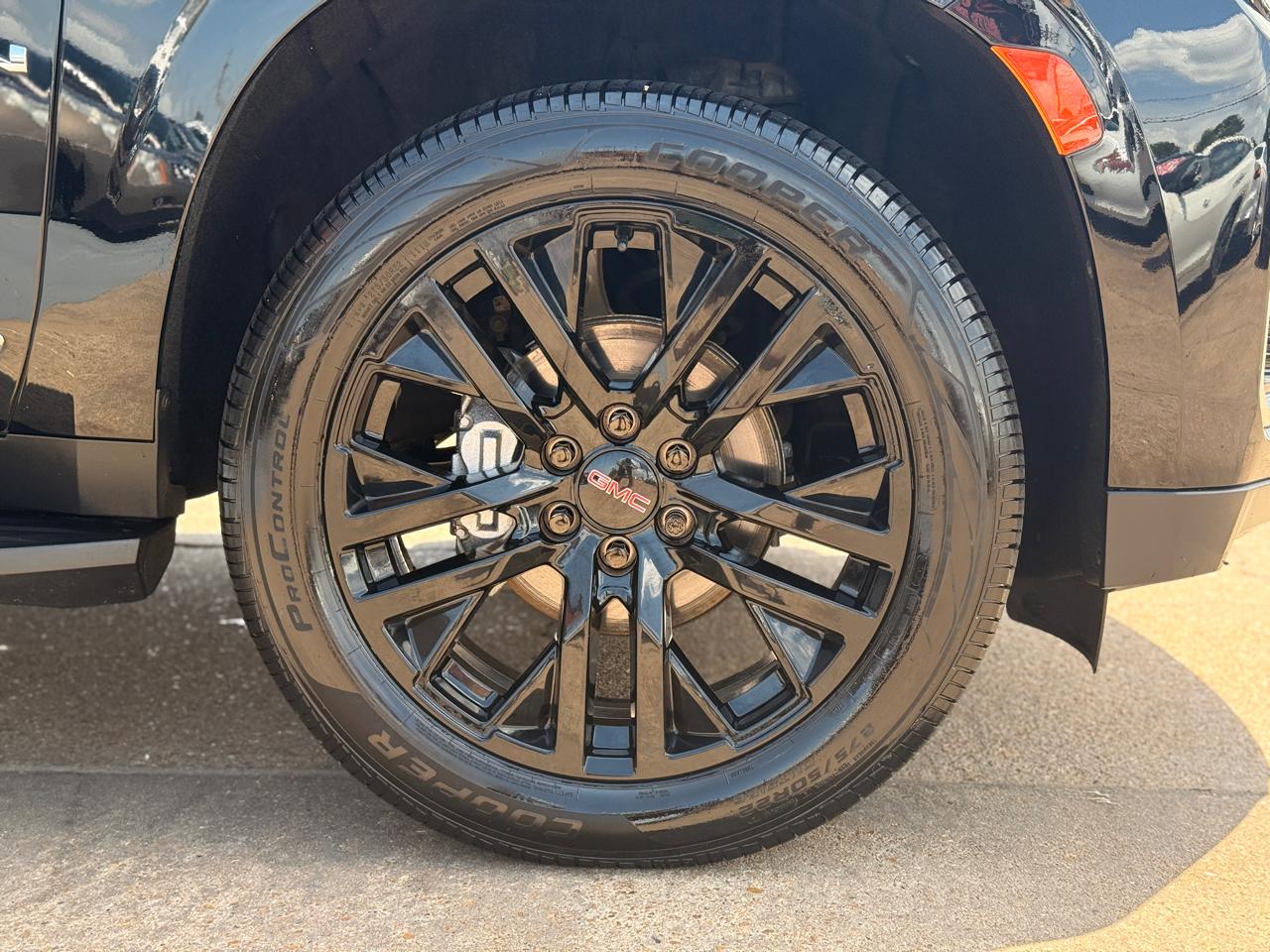 GMC Yukon SLT 2WD 2021