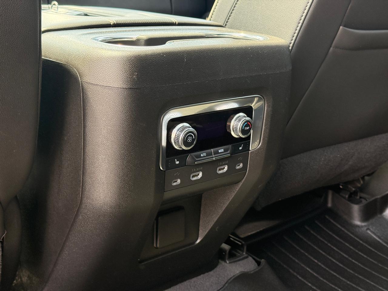GMC Yukon SLT 2WD 2021