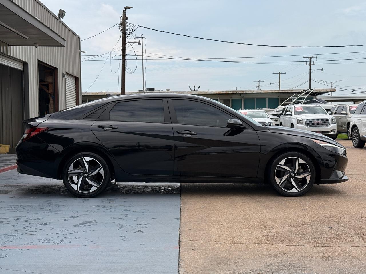 Hyundai Elantra SEL 2023