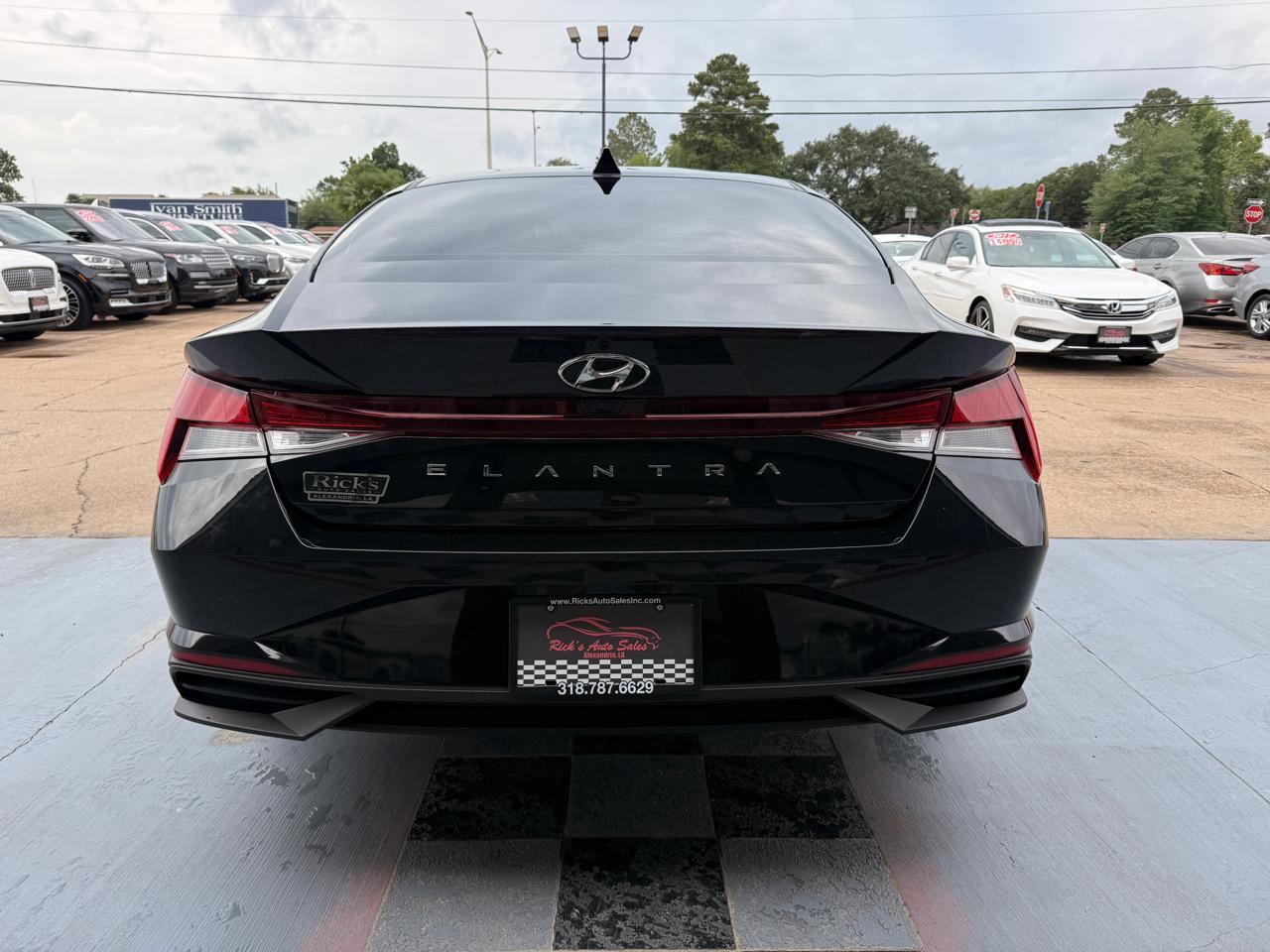 Hyundai Elantra SEL 2023