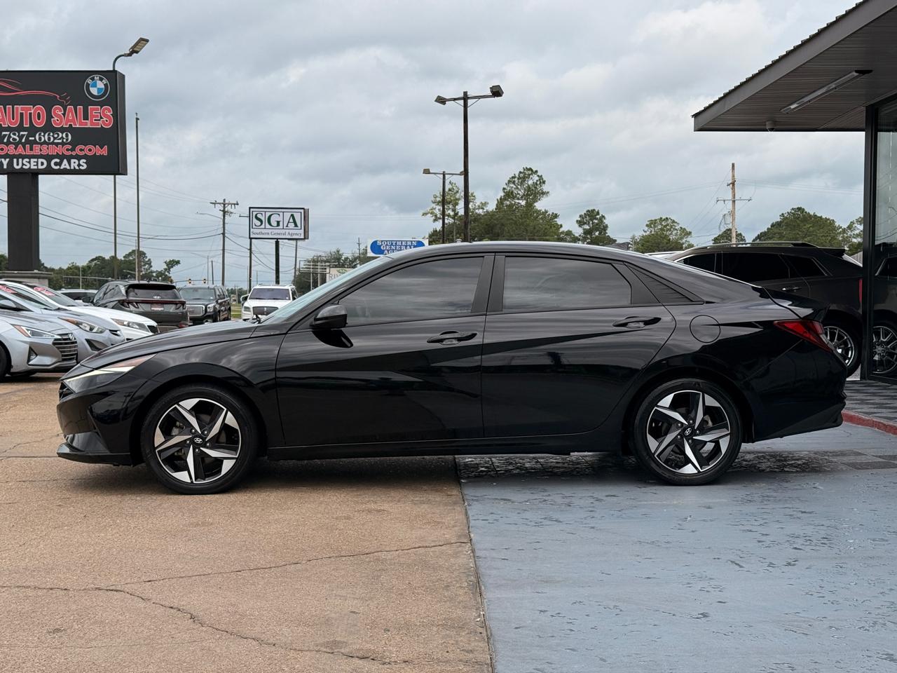 Hyundai Elantra SEL 2023