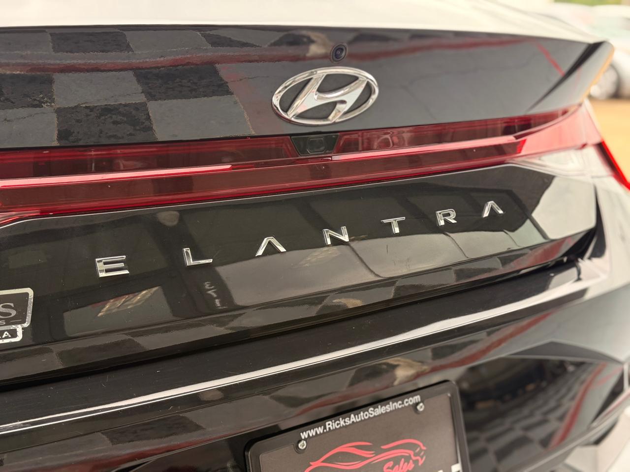 Hyundai Elantra SEL 2023