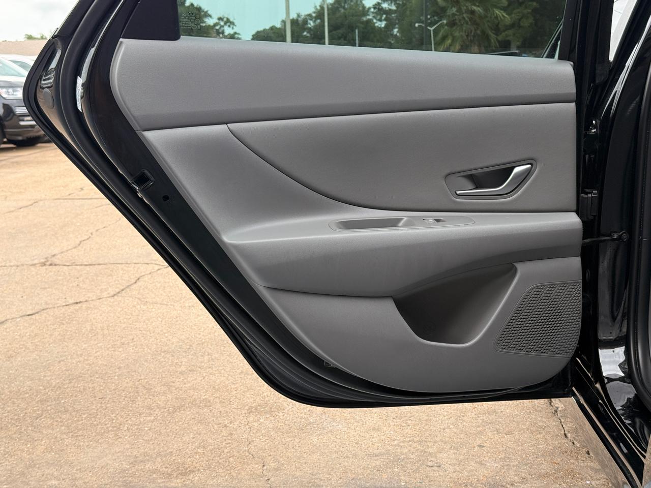 Hyundai Elantra SEL 2023