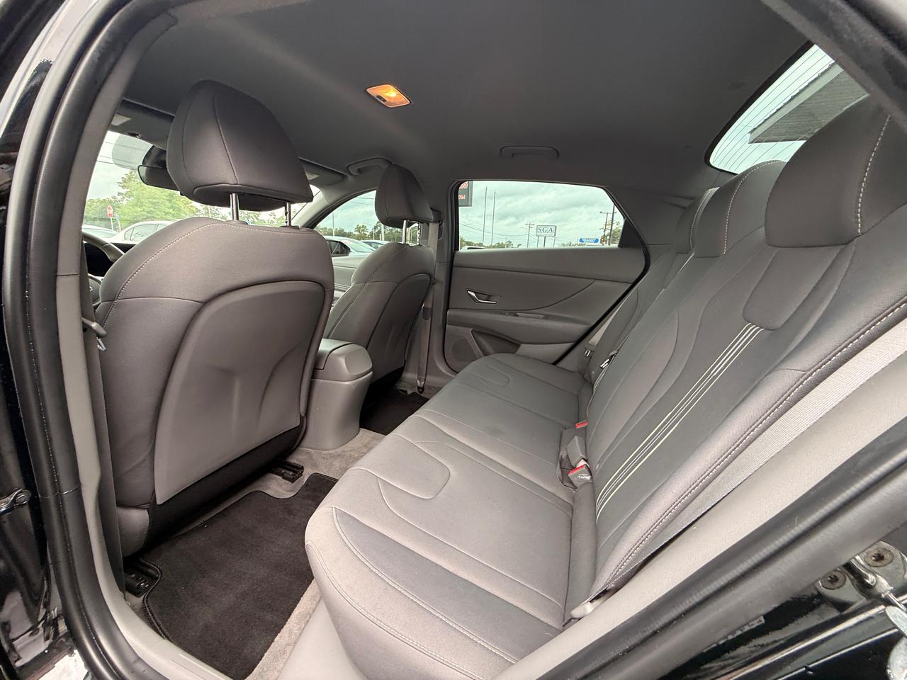 Hyundai Elantra SEL 2023