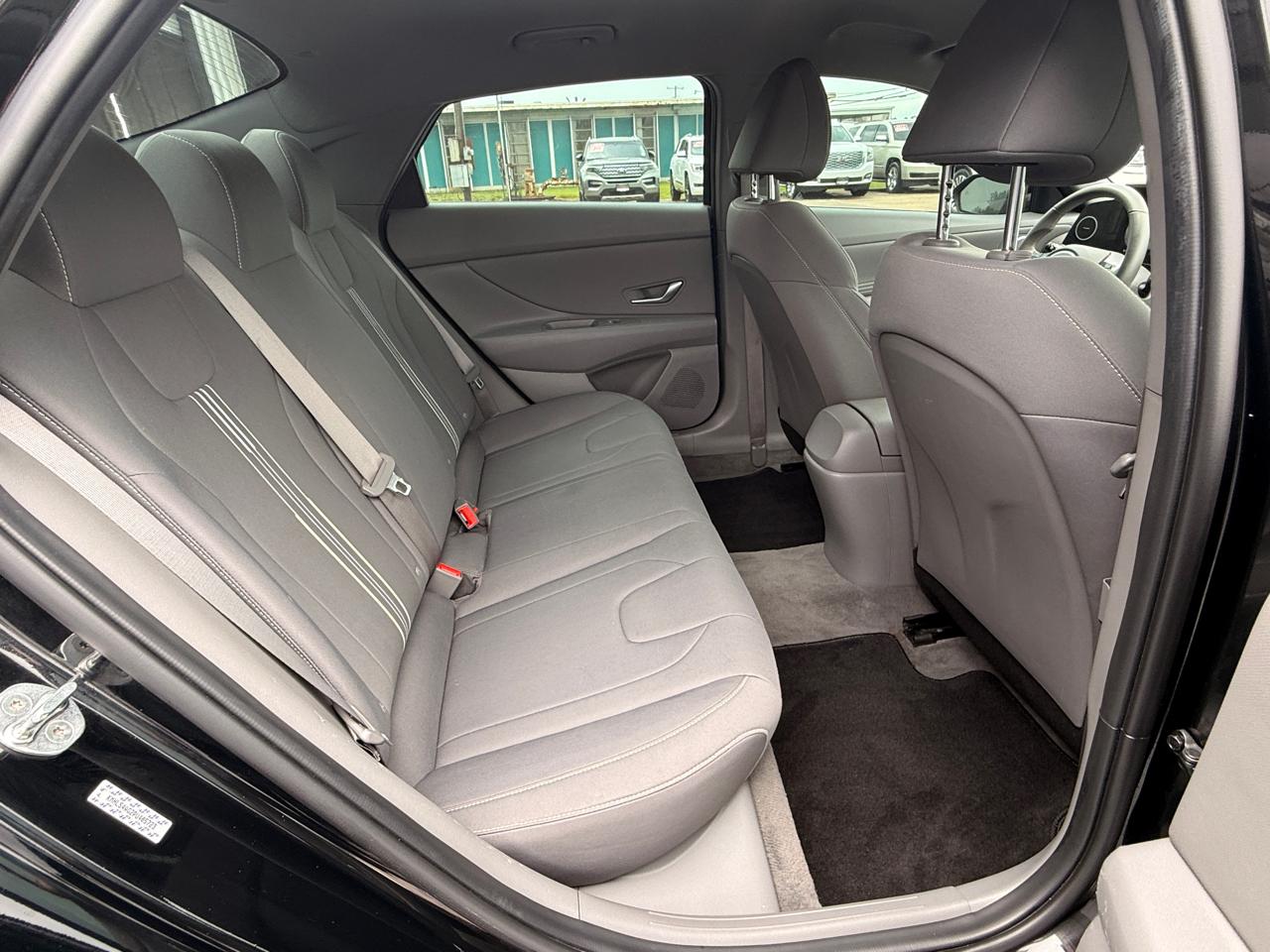Hyundai Elantra SEL 2023