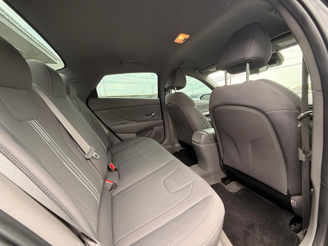Hyundai Elantra SEL 2023